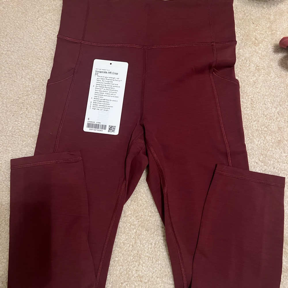 Lululemon Invigorate HR Crop 23"